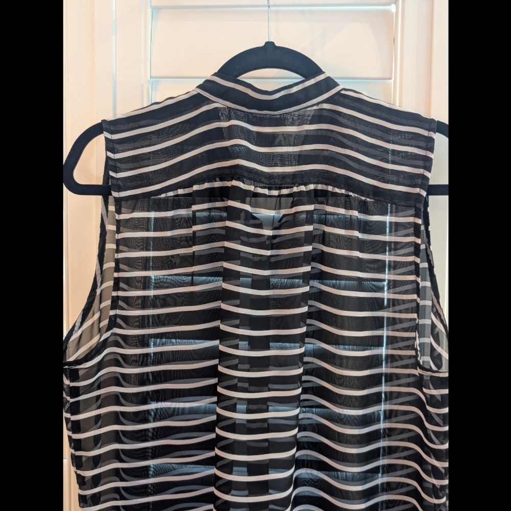 U.S Polo Association Black and White Striped Sleeveless Blouse - Picture 5 of 9